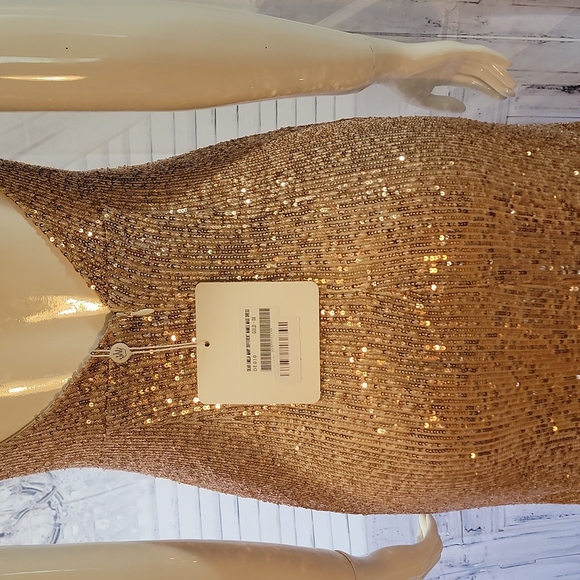 DEAR EMILIA MANY DIFFERENT NAMES MAXI DRESS GOLD - Picture 6 of 7